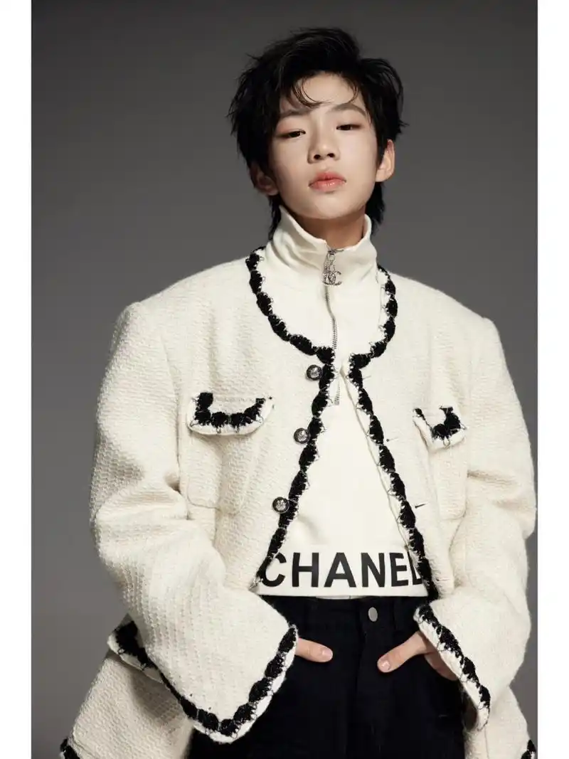 get张轶程帅气生日照  摄影.studio 穿搭