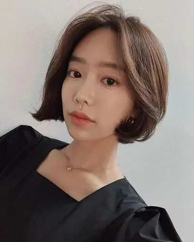 清爽又气质的短发才是换季心动的感觉