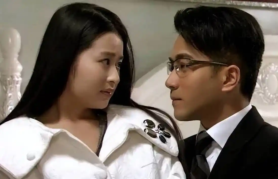 颖儿回应《千山暮雪》争议幸亏那时胖!