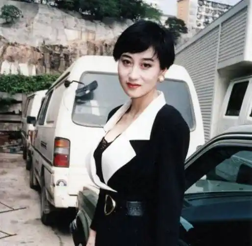 原创利智年轻时有多美李连杰为她抛家弃子何鸿燊想娶她做五姨太