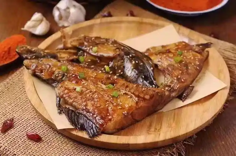 碳烤鲽鱼头图片