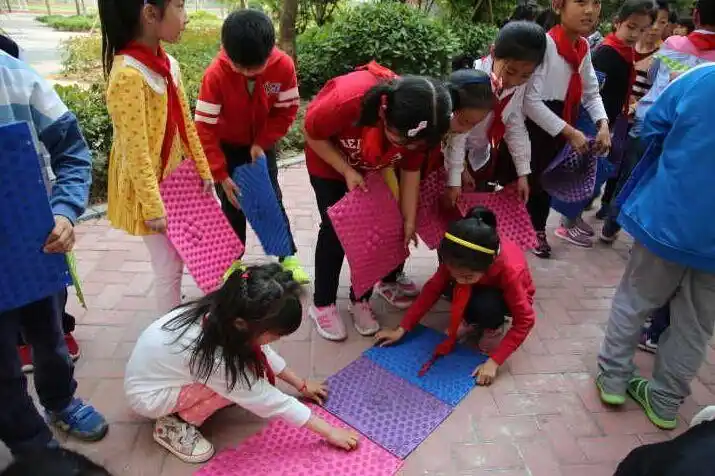 "指压板"趣味活动走进徐师附小经十路小学