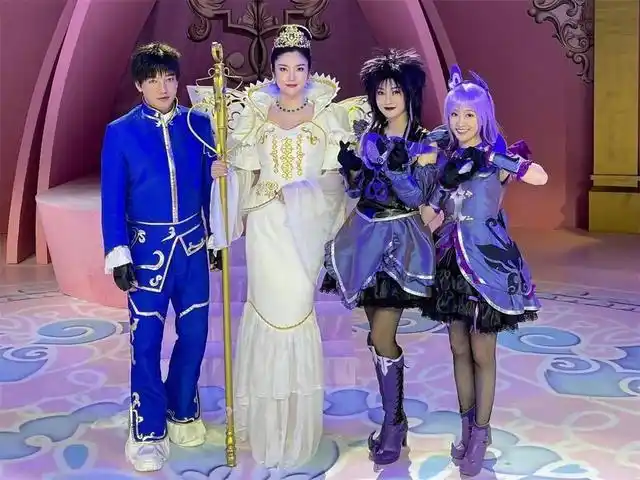 前段时间,在某档综艺中,《巴啦啦小魔仙》里的扮演者们出现在了镜头前