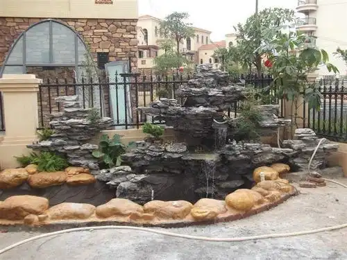别墅小水池假山图片