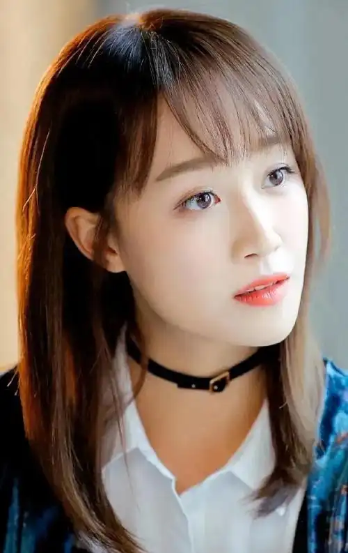 青春靓丽的蓝盈莹甜美可爱楚楚动人的写真照