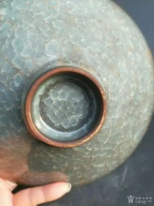 龙泉窑冰裂纹斗笠碗