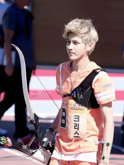 吴亦凡 偶像运动会射箭 kris wu 美图 exo时期 帅锅 美发造型