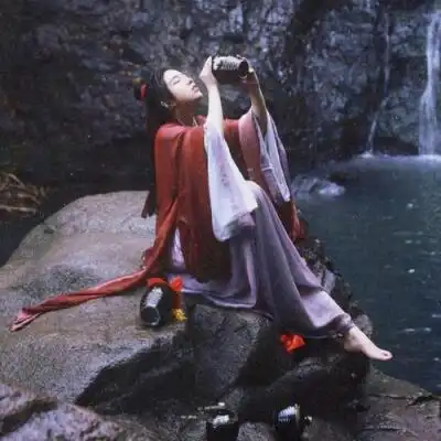 古风真人女壁纸喝酒