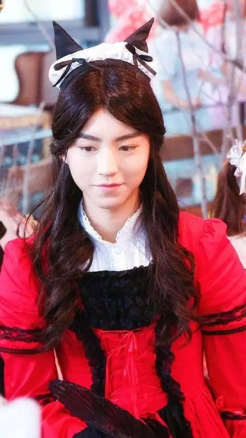 男星穿女装有多惊艳张国荣封神尹正逆袭胡歌震惊全场