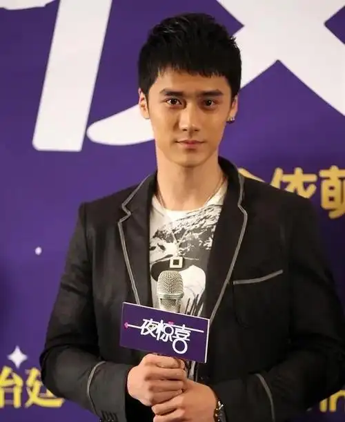 你们知道蒋劲夫嘛,年轻的时候颜值爆表啊,可惜了,退圈了!
