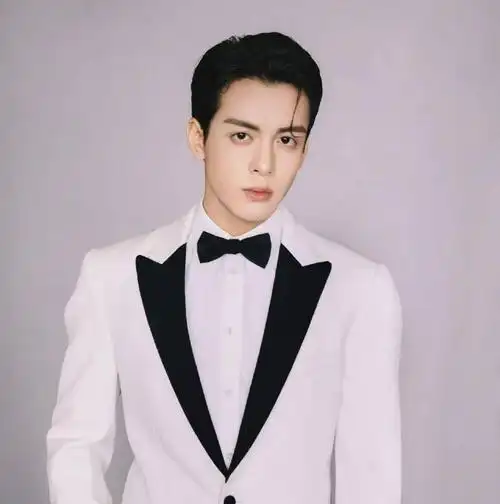 【微信头像】曾舜晞_故事