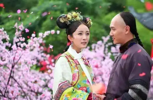 电视剧《宫锁心玉》剧照.杨幂曾演唱主题曲《爱的供养》.