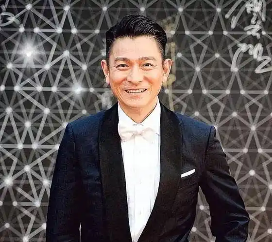 62岁刘德华为父亲举办丧礼!天王嫂朱丽倩公开祭奠_家庭_公众人物_生活