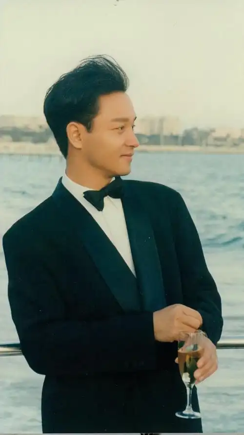 张国荣哥哥图(修复版)