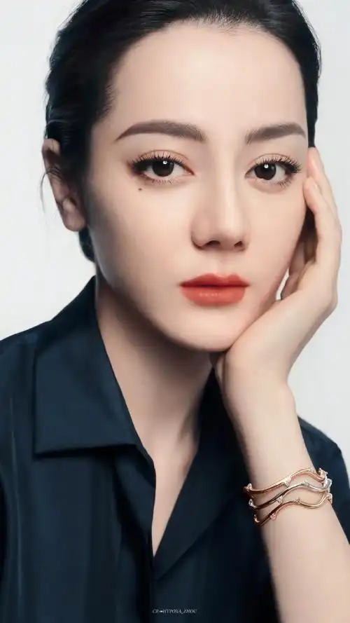 迪奥品牌大使迪丽热巴