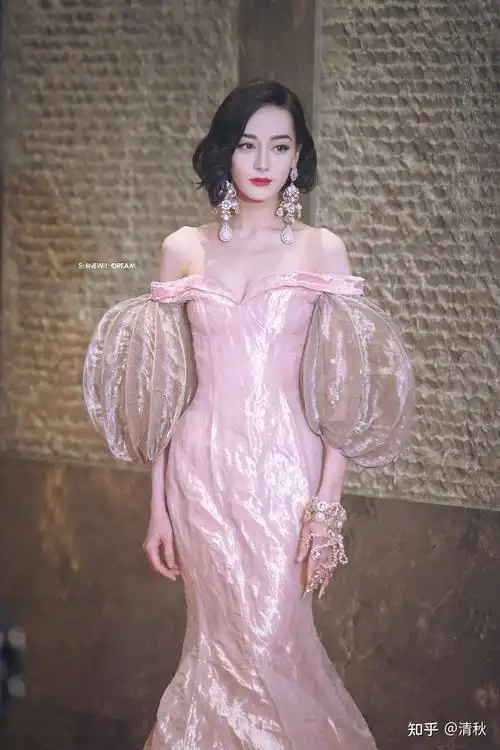 更喜欢迪丽热巴三天红毯的哪一套造型? - 知乎