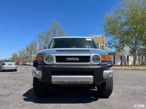 平行进口丰田fj酷路泽中东版价格最低77万起售