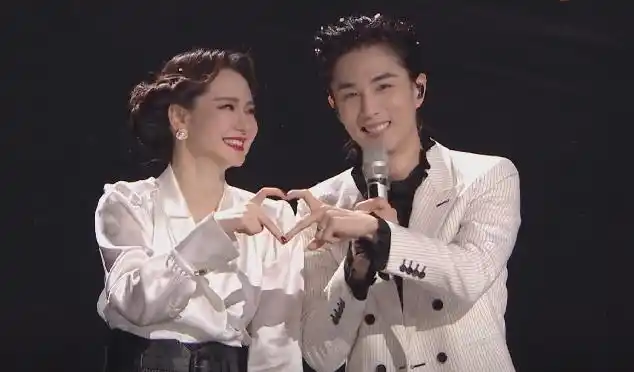 戚薇李承铉业务能力满分凄美合唱漠河舞厅氛围感拉满