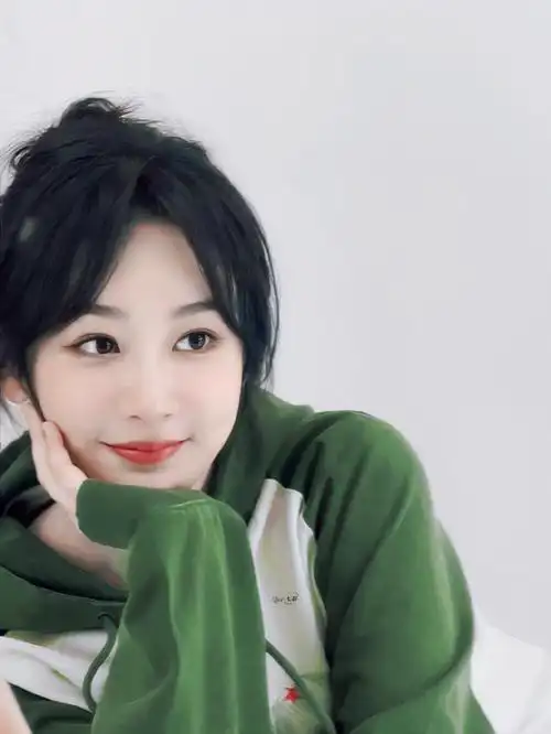 杨紫大美女最近风格百变!嘎嘎美