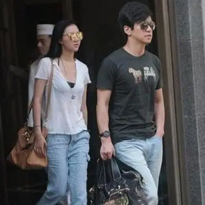 【图】李健老婆蕾孟个人资料曝光 曝老公与韩雯雯私约亲吻