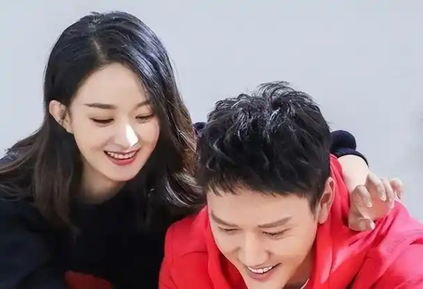 冯绍峰"夜会门"被冲上热搜,网友:恭喜赵丽颖,终于等到这一天