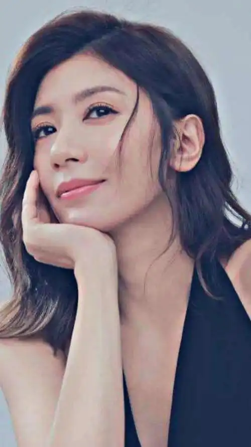 贾静雯美照,优雅迷人!