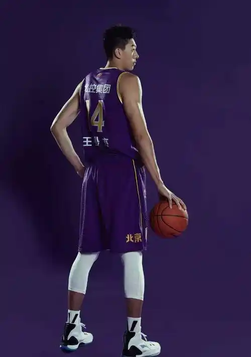 cba状元王少杰首秀表现惊艳中国男篮未来有望