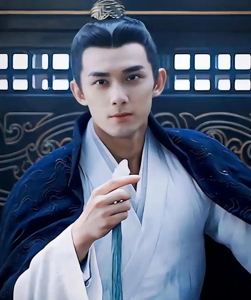 古装扮相,哪位男星最帅? 我觉得是吴磊! 娱评大赏