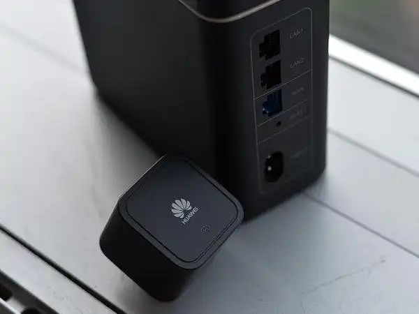 全新子母概念路由器:华为智能路由器q1发布 售价599元