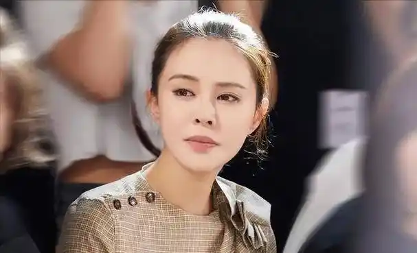 让老师8年生3孩子,如今一家五口其乐融融_佟大为_关悦_妻子