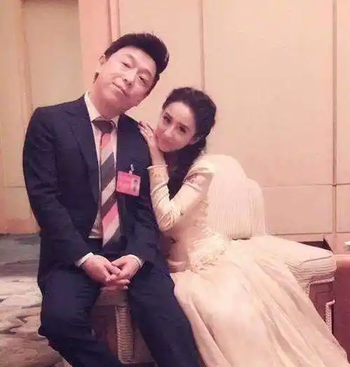 她被黄渤追了13年,成名依旧不离不弃,45岁被黄渤宠上天