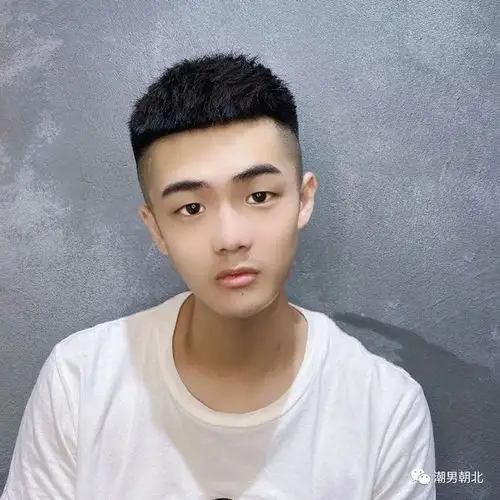 这才是帅气男生该剪的短发,夏天必备!|发型|刘海|脸型|圆寸_网易订阅