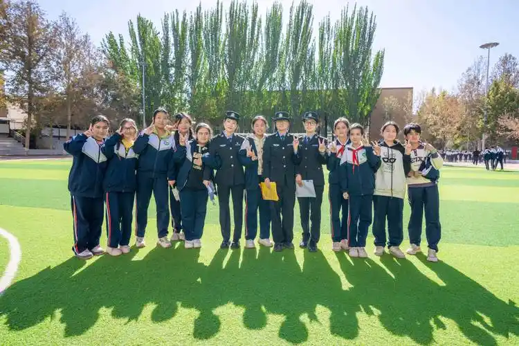 "叶城县第二中学学生毛新