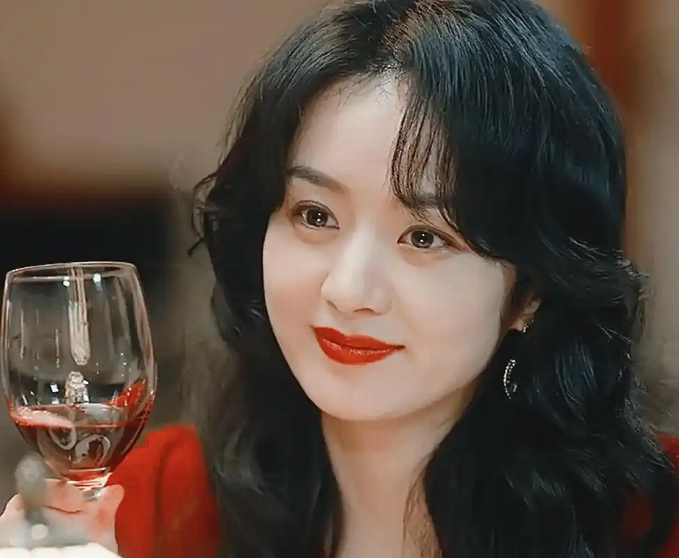 《甄嬛传》安陵容扮演者陶昕然评价赵丽颖很棒,很多演员要一辈子戏都