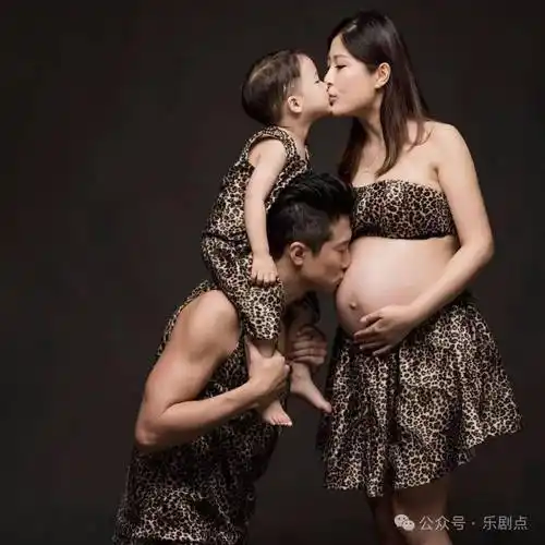 赞老公永远是最爱,洪天明曾传出轨?_周家蔚_大儿子_节目