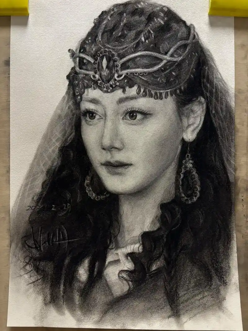 迪丽热巴·迪力木拉提.迟来的新疆红石榴花 #素描头像 #迪丽 - 抖音