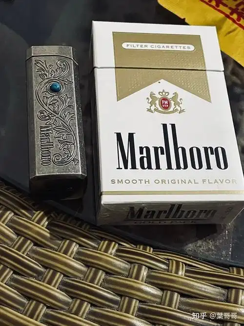 最开始抽的是"芝麻七星"也就是14毫克的七星王那会觉得很香啊,而且劲