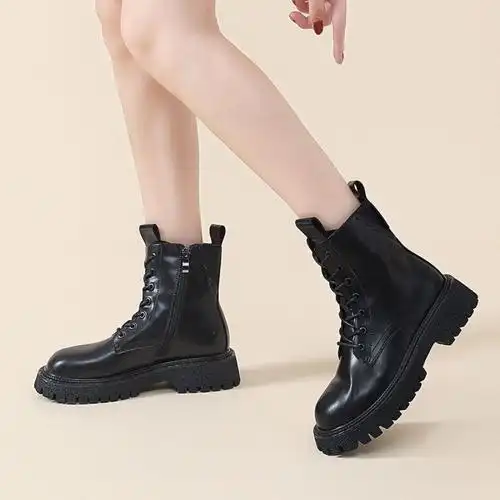 时尚潮流冬季新款7孔中跟撞色马丁靴女秋冬靴子女短靴女靴瘦瘦靴