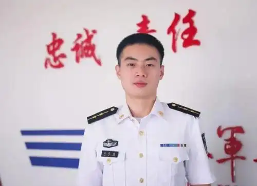 海军战士祝海军71岁生日快乐(男神版)