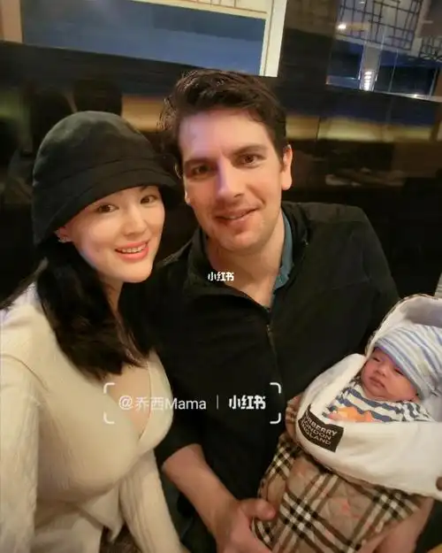 中瑞混血宝宝在东京2021新年快乐