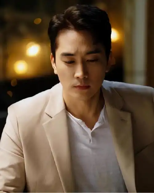 宋承宪近况依旧帅气他的理想型从刘亦菲变53岁大妈令网友哭笑不得