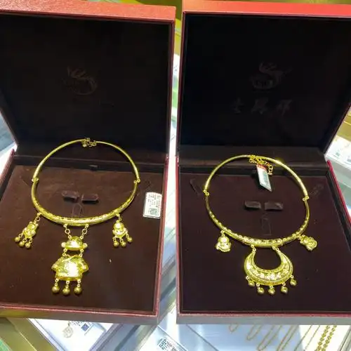 老凤祥宝宝项圈我家弟弟的