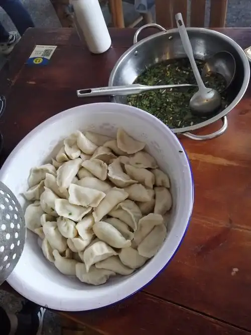 满满一大碗饺子,开吃