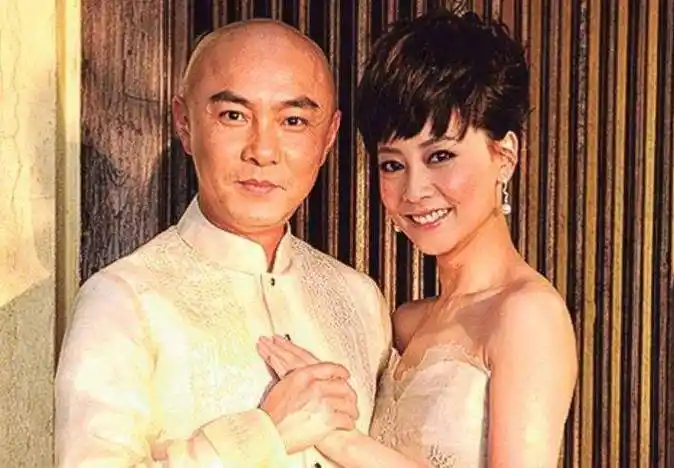 结婚3次新娘是同一人,不让妻子生小孩的张卫健,如今过得怎样?