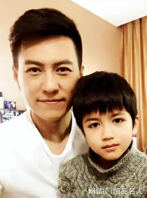 靳东承诺结了婚就要对妻子负责到底他却被六旬阿姨疯狂追爱