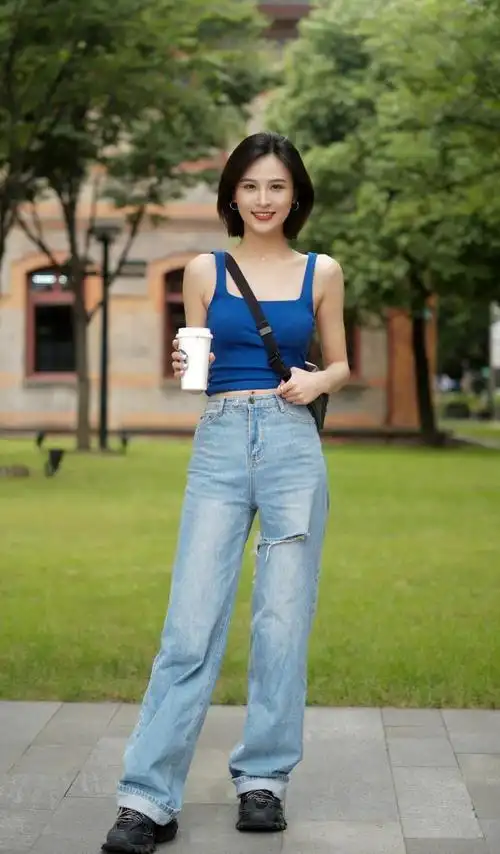 夏天的牛仔裤怎么搭配美女教你这样穿时髦又有气质