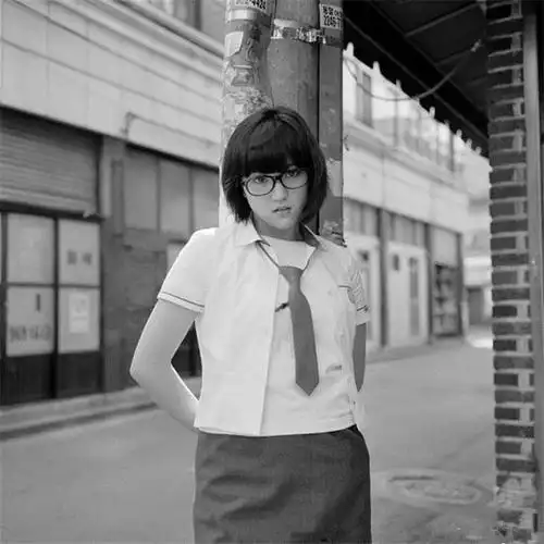 80年代的韩国街头女人,没整容之前原来长成这个样!