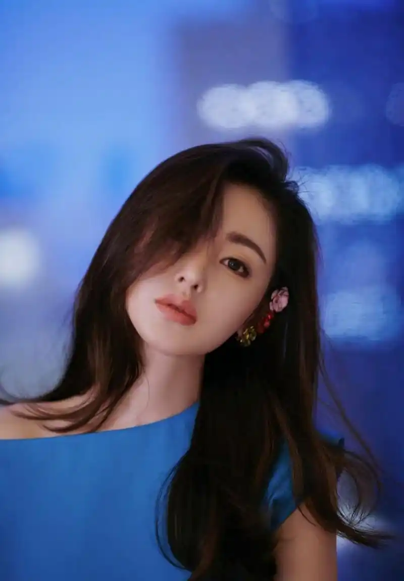 张天爱# #明星# #综艺# 张天爱评价杨洋演戏:他拍戏挺忘我,就他揖经