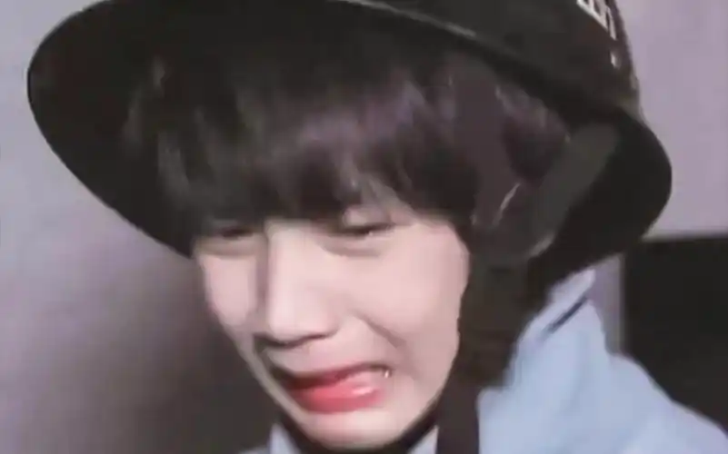 【刘耀文】进来看可爱小猪包哭哭,乔治没有来……_哔哩哔哩_bilibili