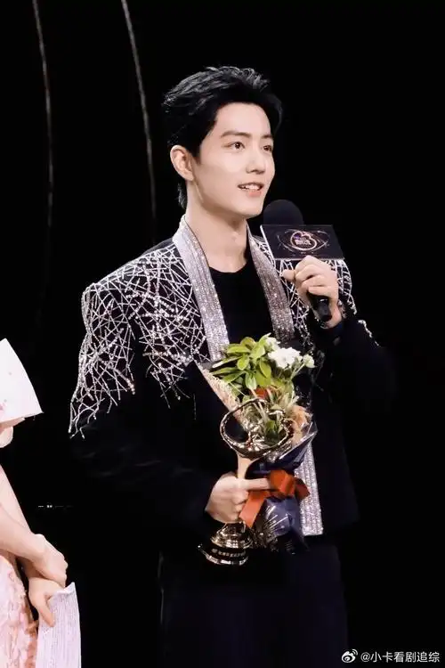 肖战粉也是吃上百家饭了##好多站姐发了肖战##愚人节站姐团建